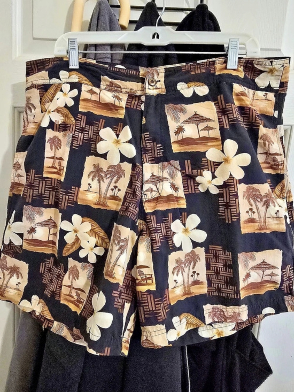 Tommy Bahama Floral Swim Trunks Black & Brown XL